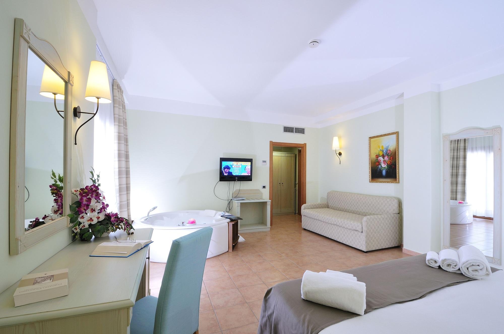 Hotel Brancamaria Cala Gonone Oda fotoğraf