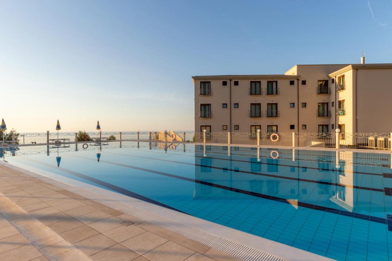 Hotel Brancamaria Cala Gonone Dış mekan fotoğraf